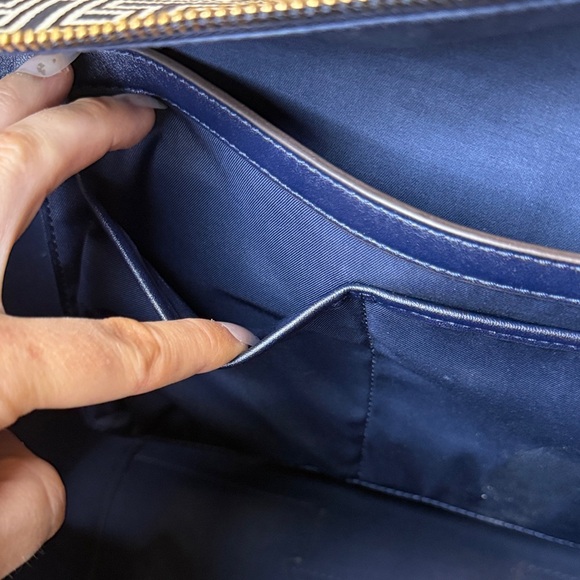 NWT Tory Burch Navy Parker Geo T Small Tote - Picture 11 of 15